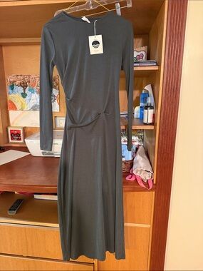 Women's Long Sleeve Midi Dress in Charcoal Gray Daily Practice BNWT